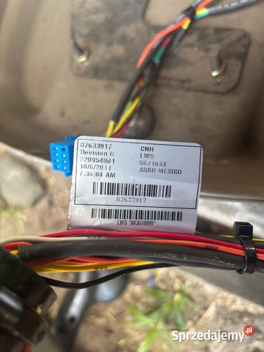 Podłokietnik case 8010 i inne części opolskie sprzedam