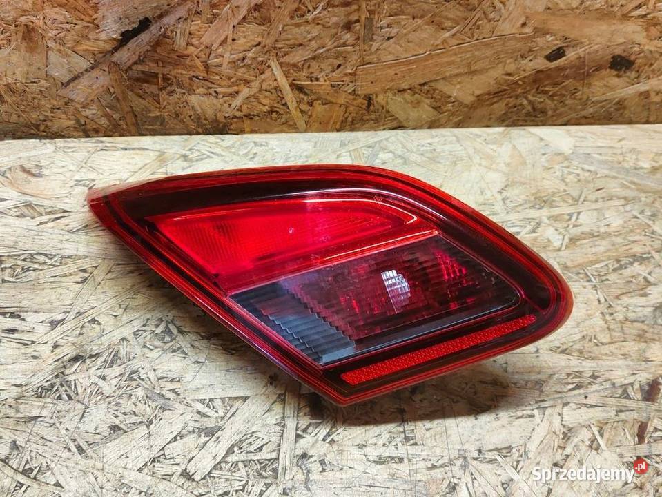 Lampa w Klapę Lewa Opel Corsa E 3Drzwi 39012629 Pleszew
