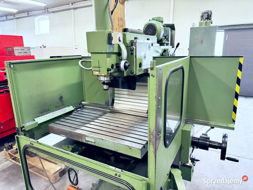 Frezarka uniwersalna AVIA FNF 40C stan Zabór