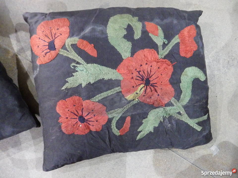 PODUSZKI HAFTOWANE LATA 30 2 PIĘKNE wielkopolskie Września