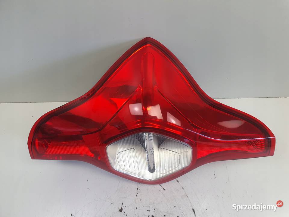 Dacia Lodgy 1222r TYLNIA TYLNA LAMPA LEWA lewy