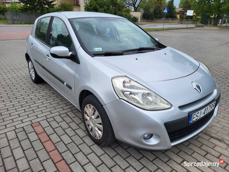 Renault Clio 12 benzyna 75 niski przebieg