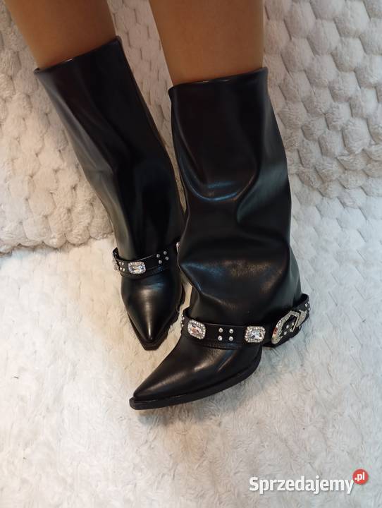 40 Czarne bogato zdobione krótkie Kozaki Kraków