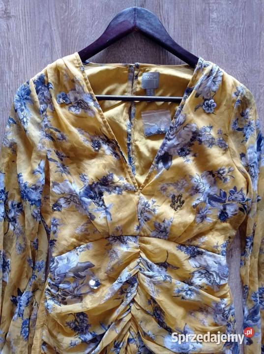 Musztardowa sukienka mini marki ASOS