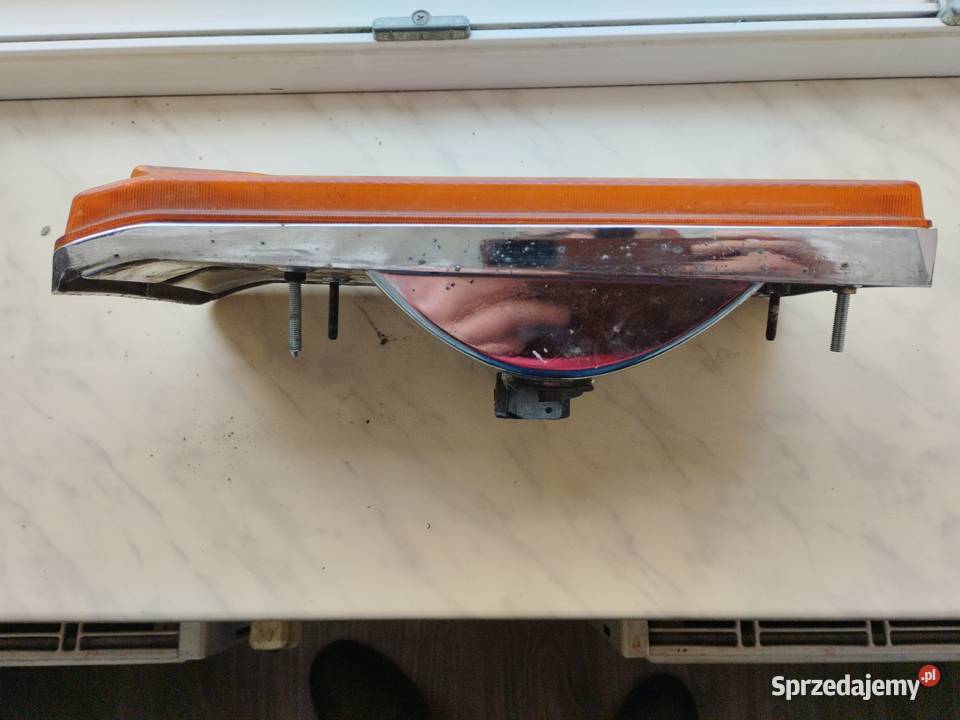 FIAT 125p Lampa tył nowy typ strona prawa Lampy tylne Kluczbork