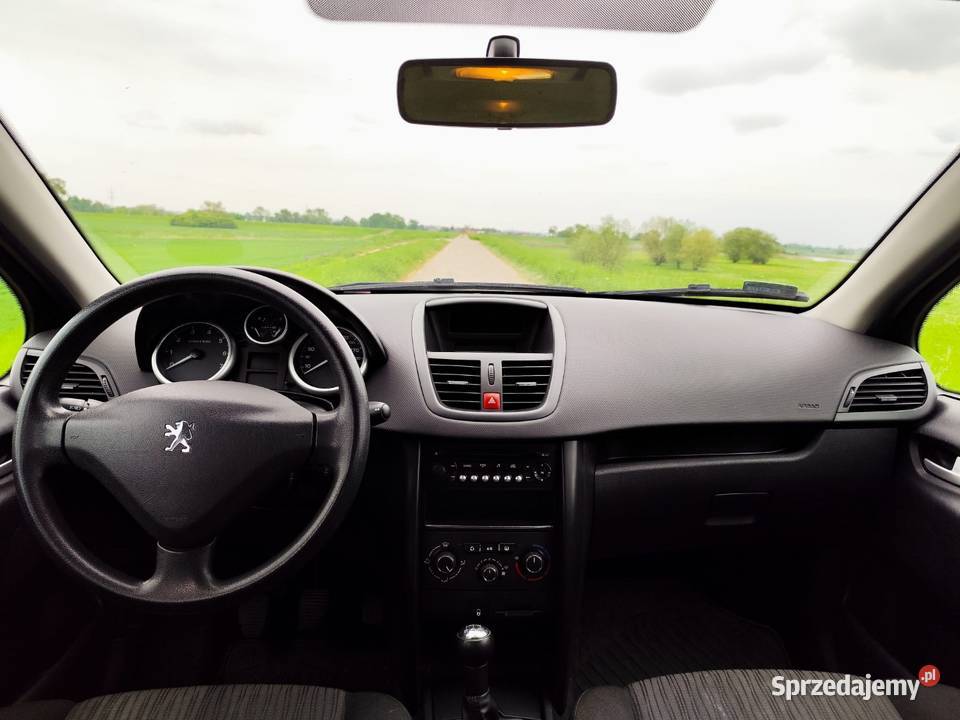 Peugeot 207 14 8v 73 LPG Polski salon Niepołomice sprzedam