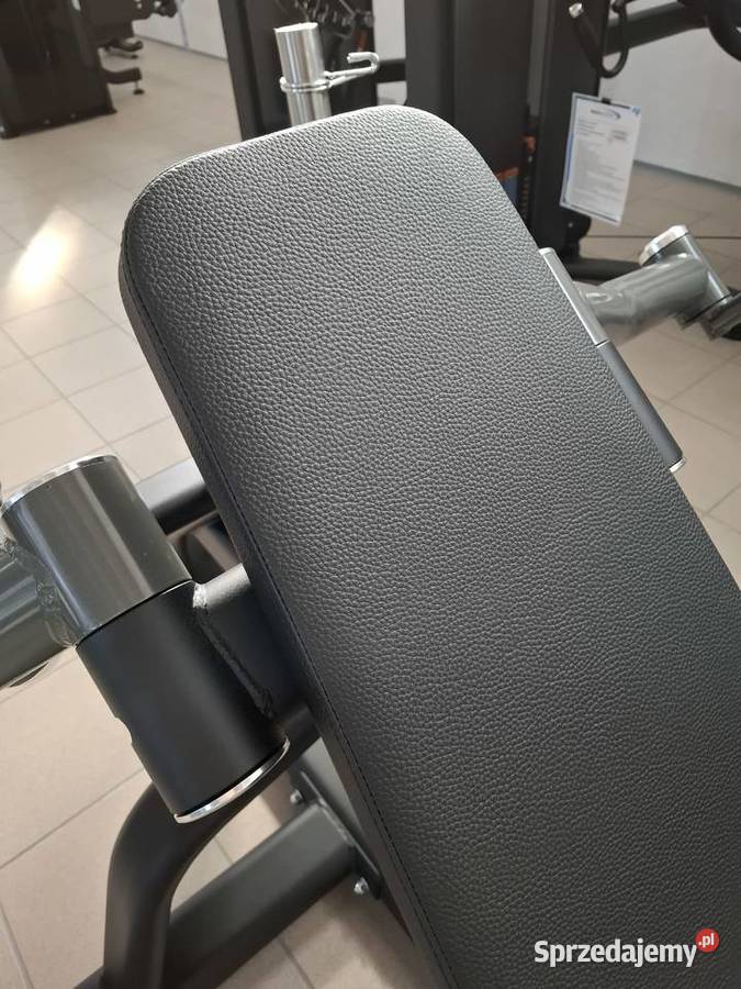 Maszyna do rozpiętek na wolny ciężar Chest Fly Wałcz