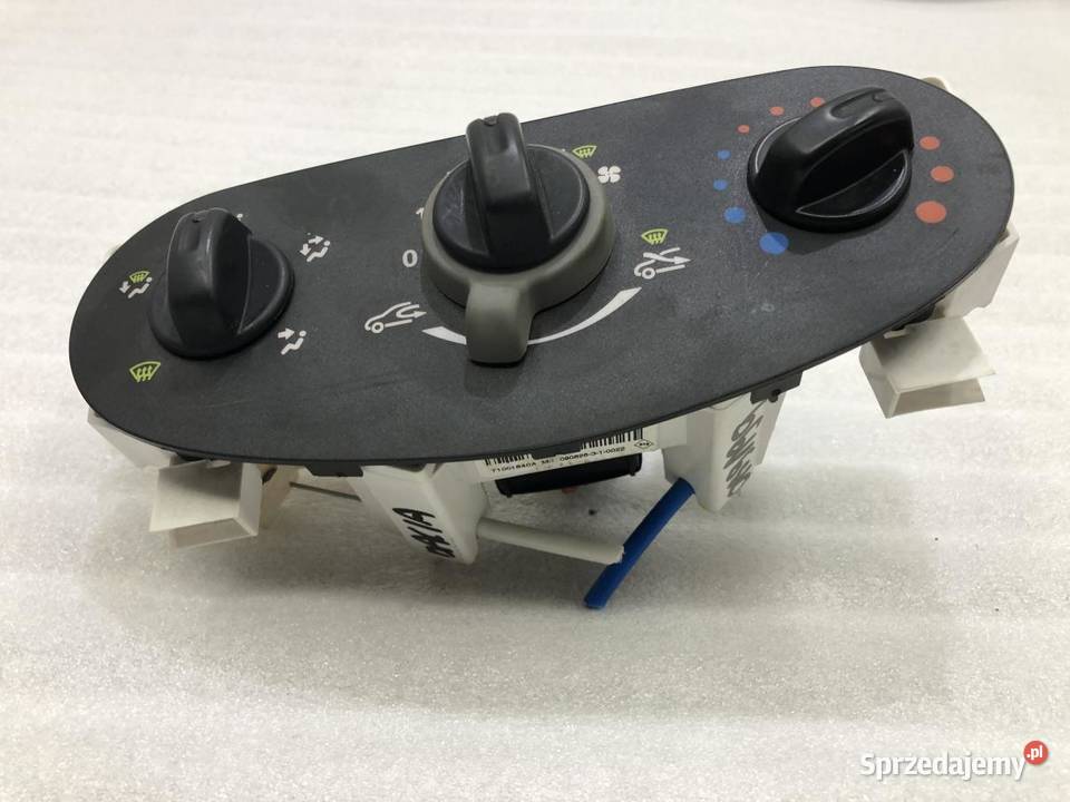 PANEL STEROWANIA NAWIEWU DACIA SANDERO I