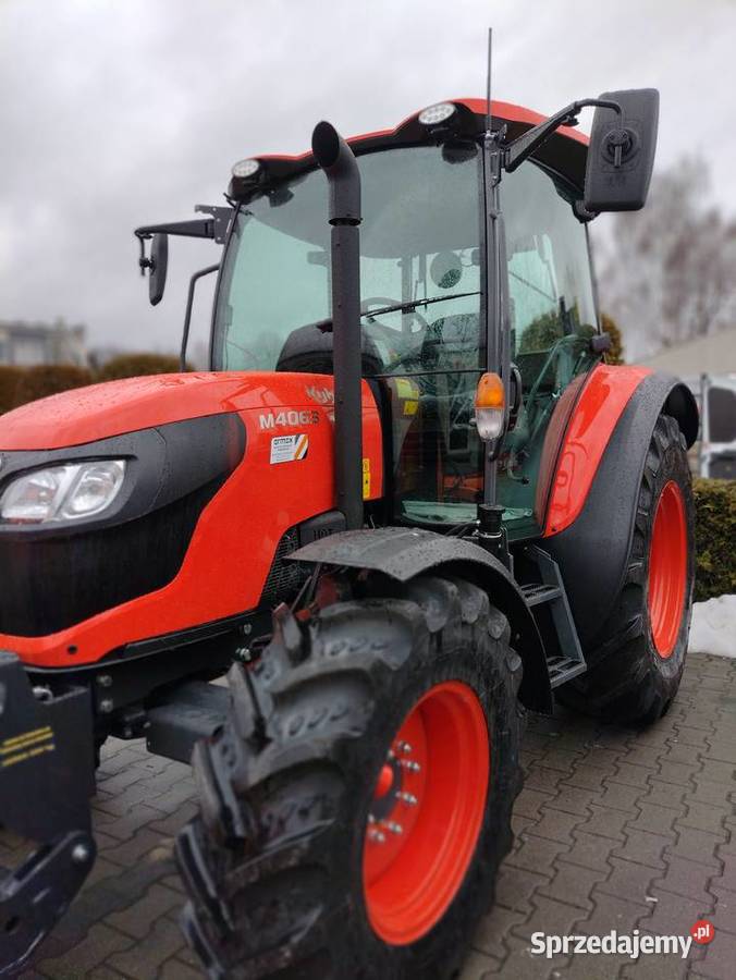 KUBOTA ciągnik rolniczy M4063 wyprzedaż rocznika nieuszkodzony Bielsko-Biała