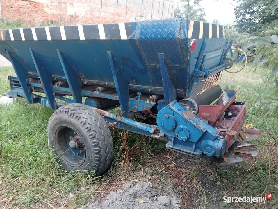 Rcw3 Rozsiewacze nawozów Pieszyce sprzedam