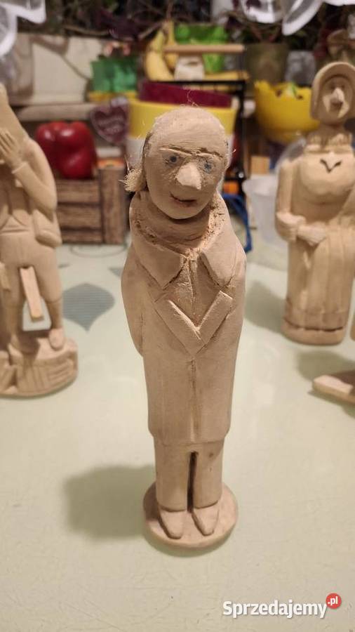 Figurki z drewna 9 sztuk Chorzów
