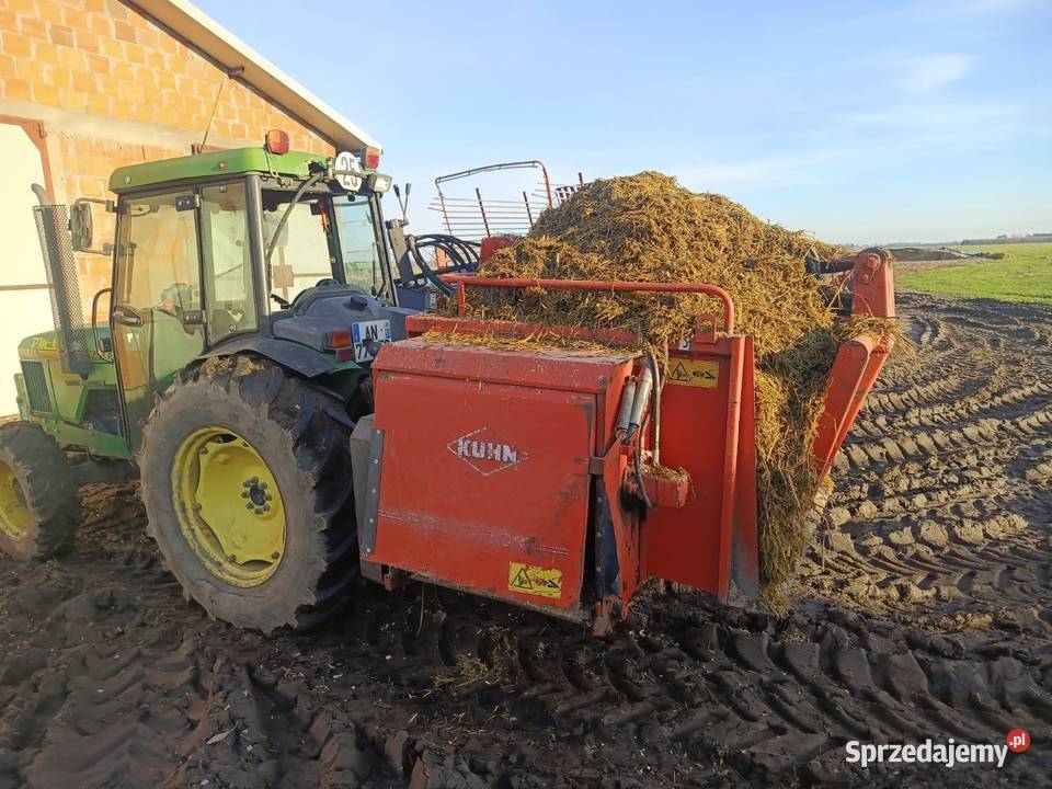 Paszowóz Kuhn Polyrock 2050 wycinak do kukurydzy Łobżenica