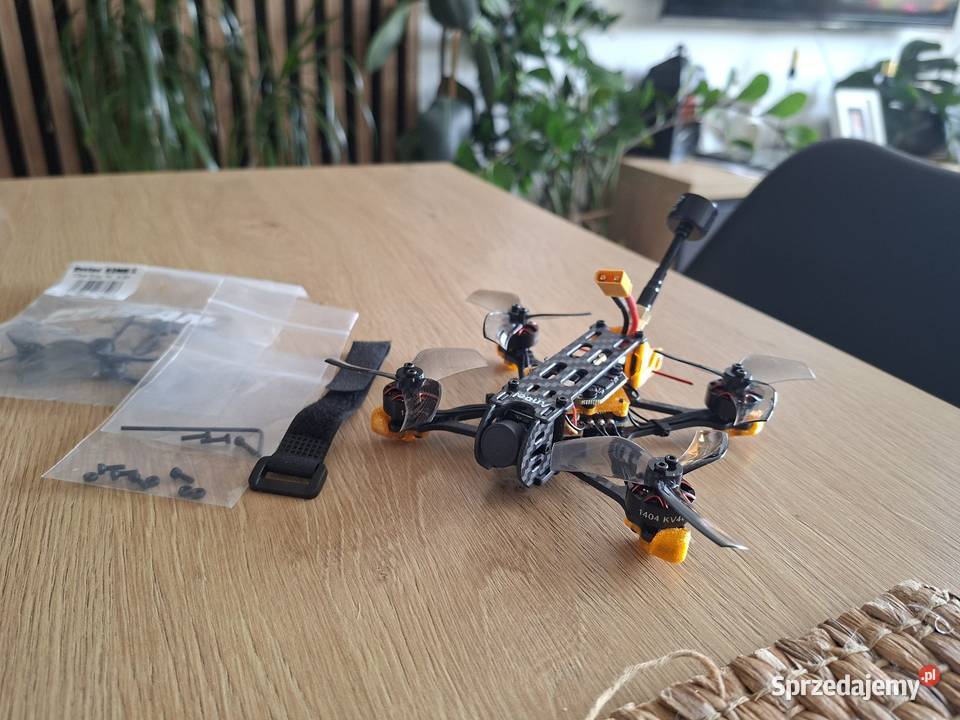 Dron FPV 25 ELRS 24G 250g analog Lublin