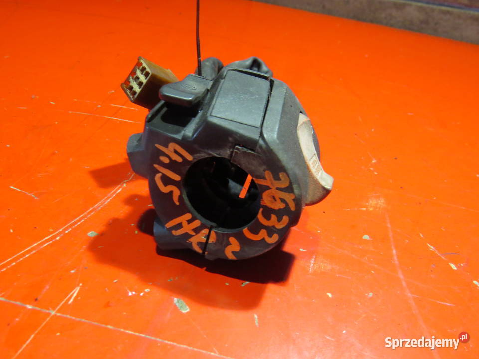 HONDA HORNET 600 PC36 03 przełącznik prawy