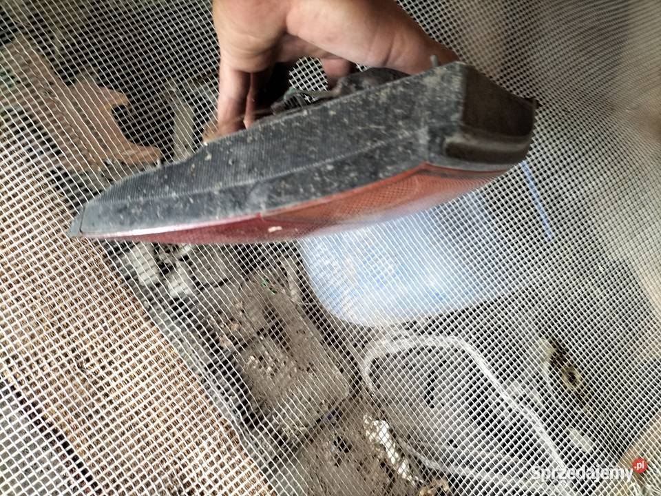 Nissan Primera P11 LAMPA TYLNA TYŁ PRAWA osobowe Kamień-Kolonia