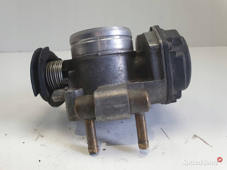 PRZEPUSTNICA Audi A4 B5 16 8V 037133064D Chełm