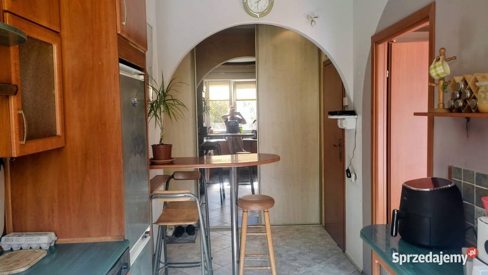 Wynajmę dwa pokoje jeden przestronny z balkonem Warszawa