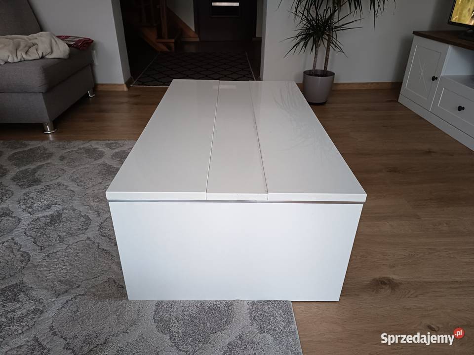 Elegancka biała ława kawowa Konstantynów