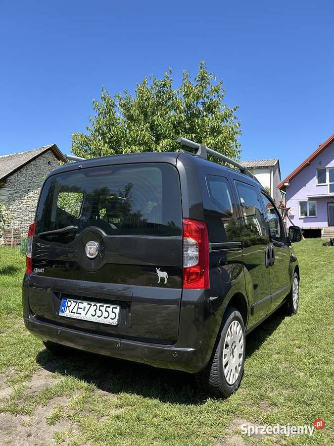 Fiat QUBO 14 benzyna 2008r klima czujniki Rok produkcji 2008 Kielce