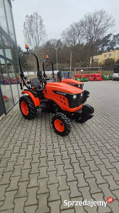 Ciągnik AVENGER 26 4WD Błędów