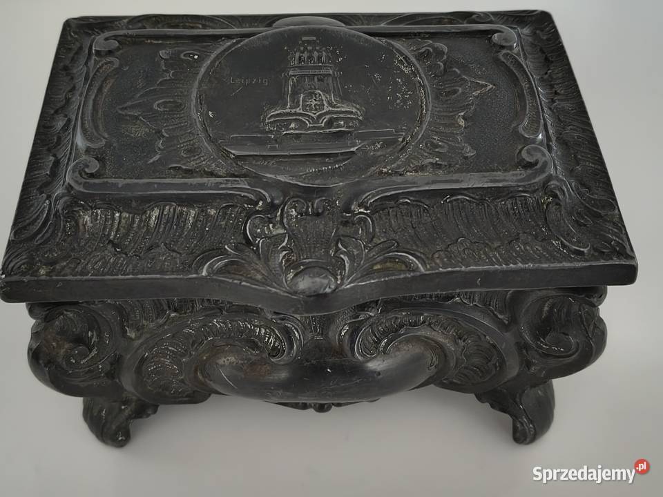 Szkatułka antyk sygnowana