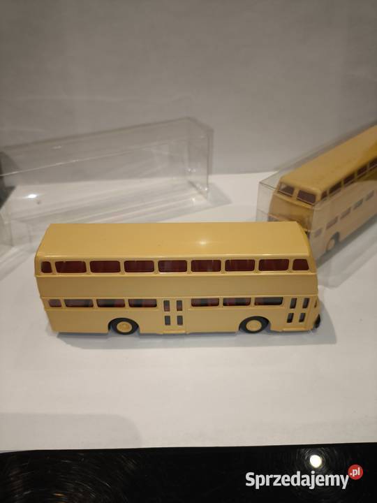 Autobusy SES skala 187 H0