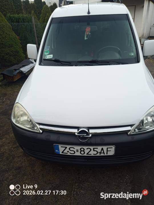Opel Combo 2009 ważne opłaty nieuszkodzony