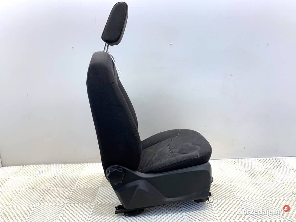 FOTEL PRAWY PRZÓD FORD TRANSIT COURIER Minivan