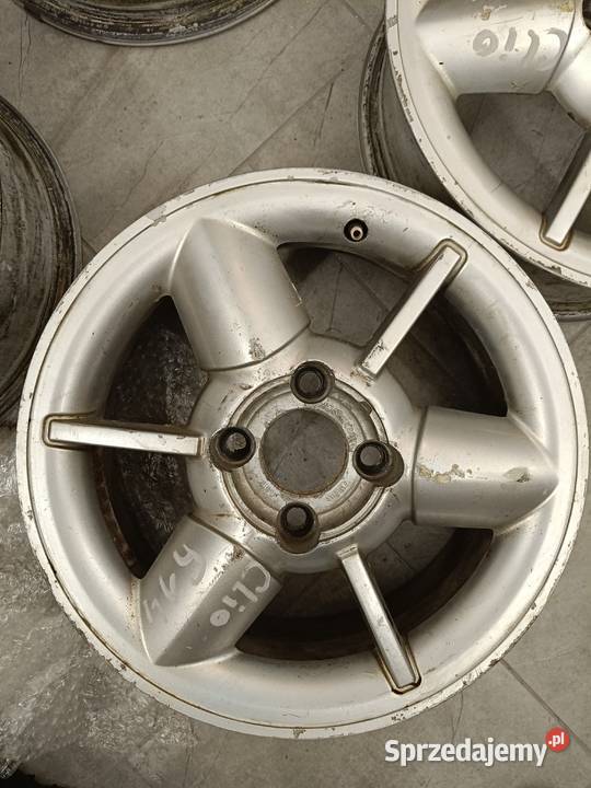 Felgi Renault Taurus do Clio Średnica 14" Radziszów