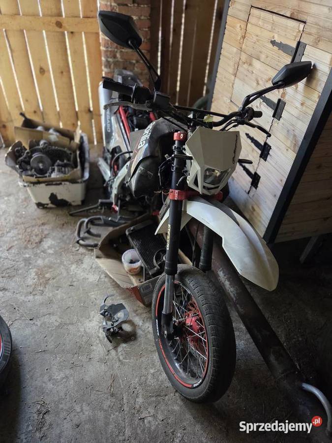 Aprilla 650 supermoto Aprilia Parzniewiczki sprzedam