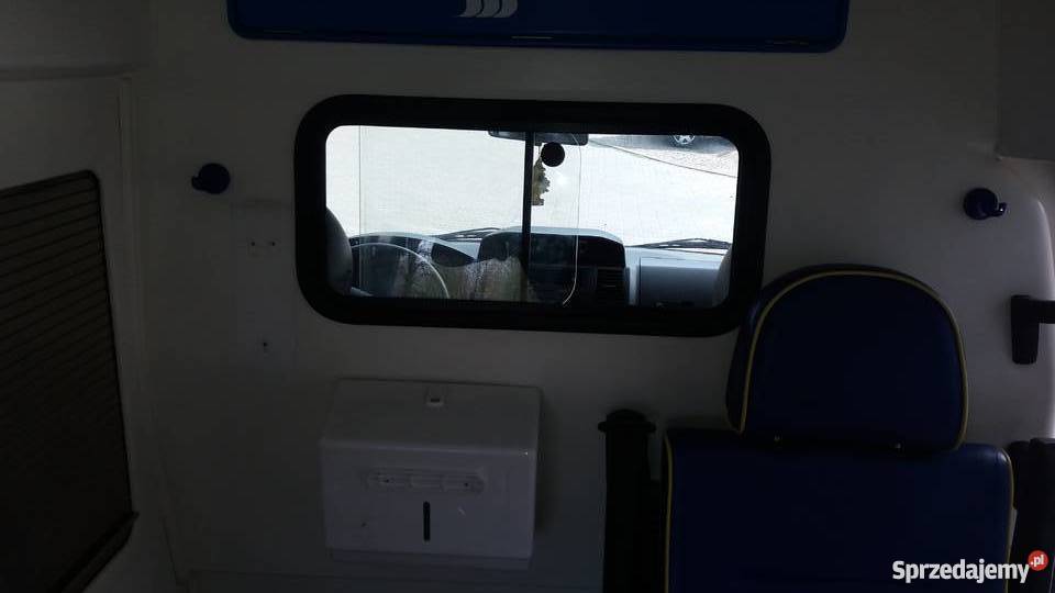 VW T5 Sprzedam wyposażenie karetki pogotowia