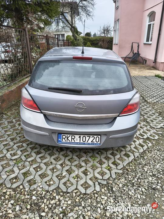 Opel Astra H 14 14 90 z gazem LPG 2005r 2 kpl nieuszkodzony Zarszyn sprzedam