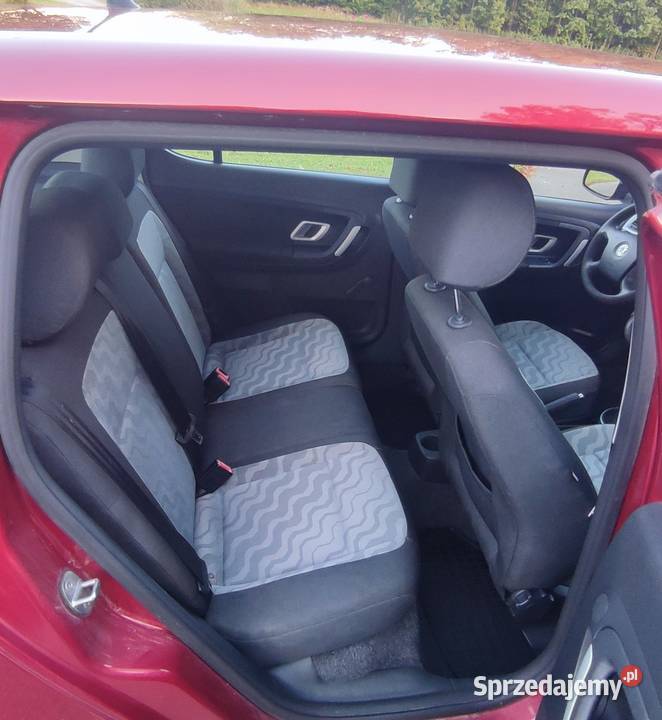 Ładna nie zgnita Skoda Fabia II 12 benzyna z autoalarm Domaradz sprzedam