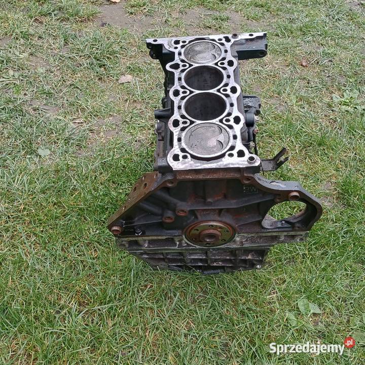 Blok silnika slupek Opel Corsa Astra Meriva 12 Bychawa