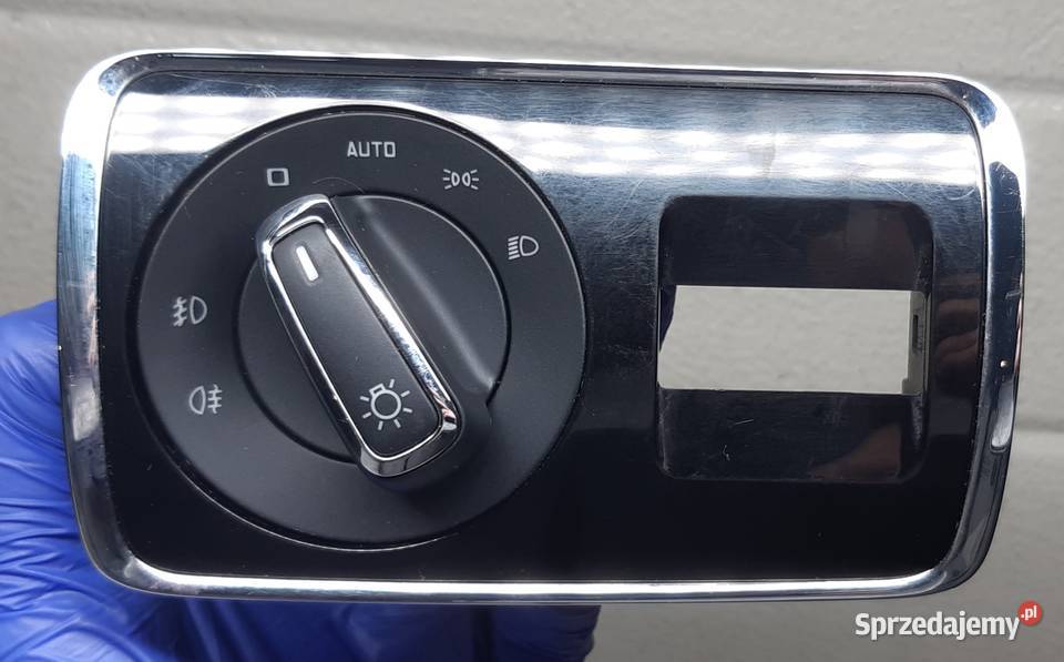 WŁĄCZNIK ŚWIATEŁ SKODA SUPERB II 3T0941431B osobowe Mielęcin