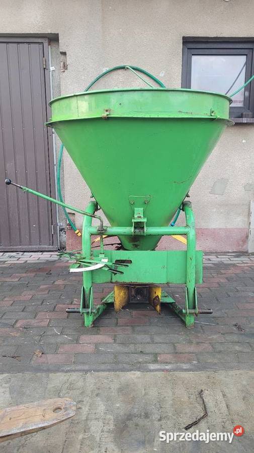 Rozsiewacz Lejek Agromet Brzeg N012 do Nawozu mazowieckie Trojanów