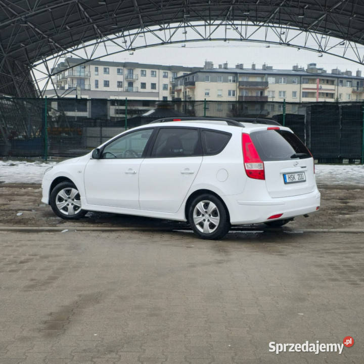 Hyundai i30 Hyundai i30 14 Blue Classic I 1396cm3 Ostrów Mazowiecka sprzedam