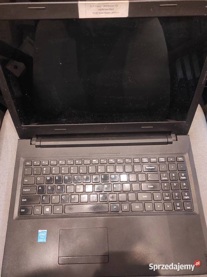 Syndyk sprzeda z wolnej ręki laptopa Lenovo