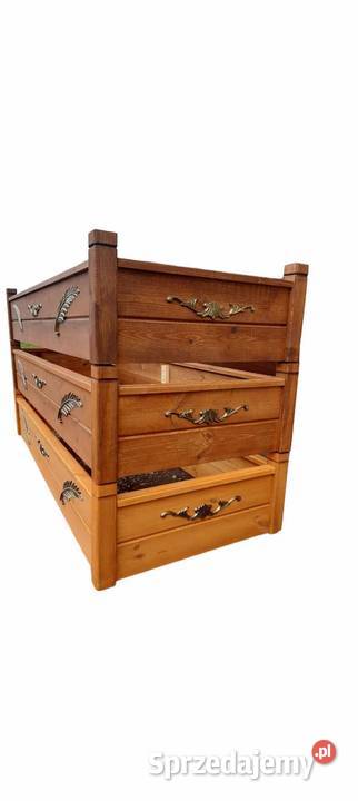 Obudowa na grób z sztukaterią Nowe Miasto Lubawskie