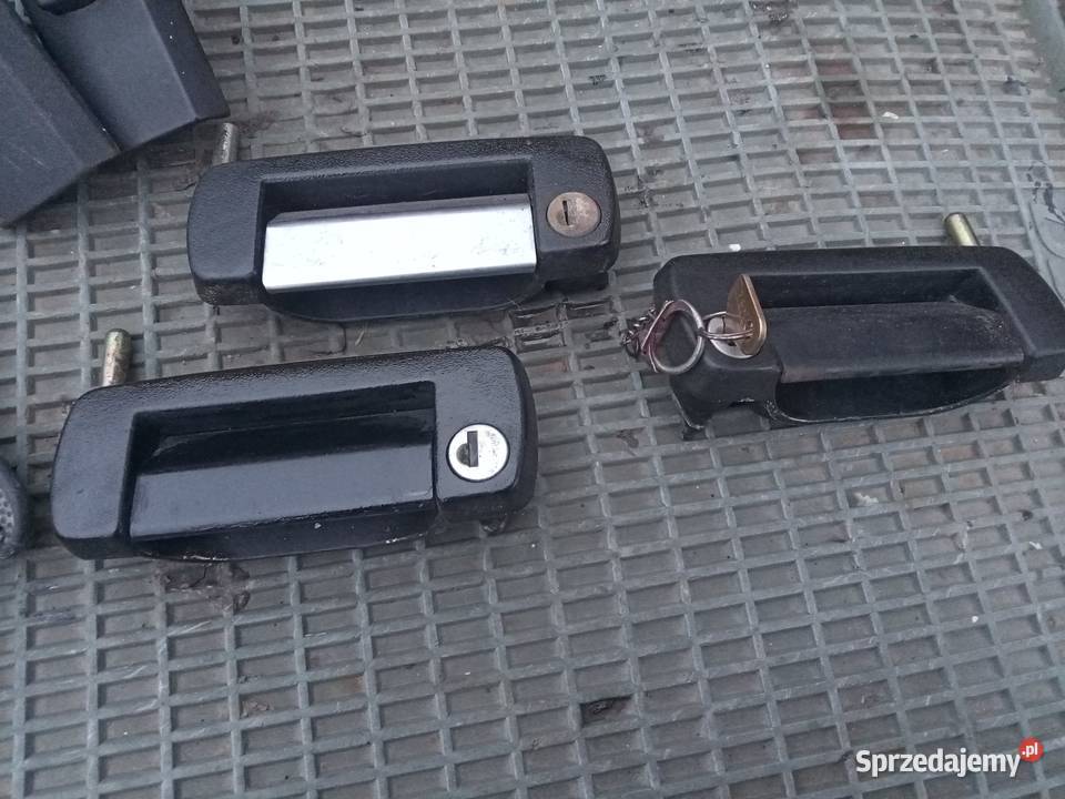 Fiat 126p klamki zewnetrzne zamek tyl korek wlew podkarpackie Stalowa Wola