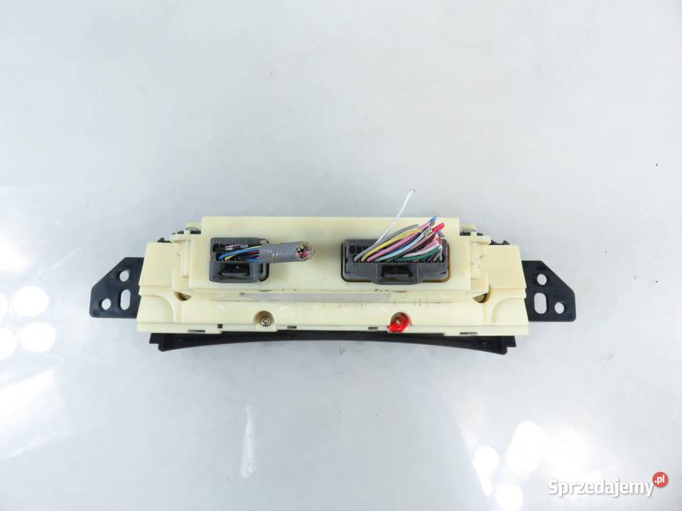 KLIMATRONIK HONDA ACCORD VIII osobowe Wyposażenie wnętrza