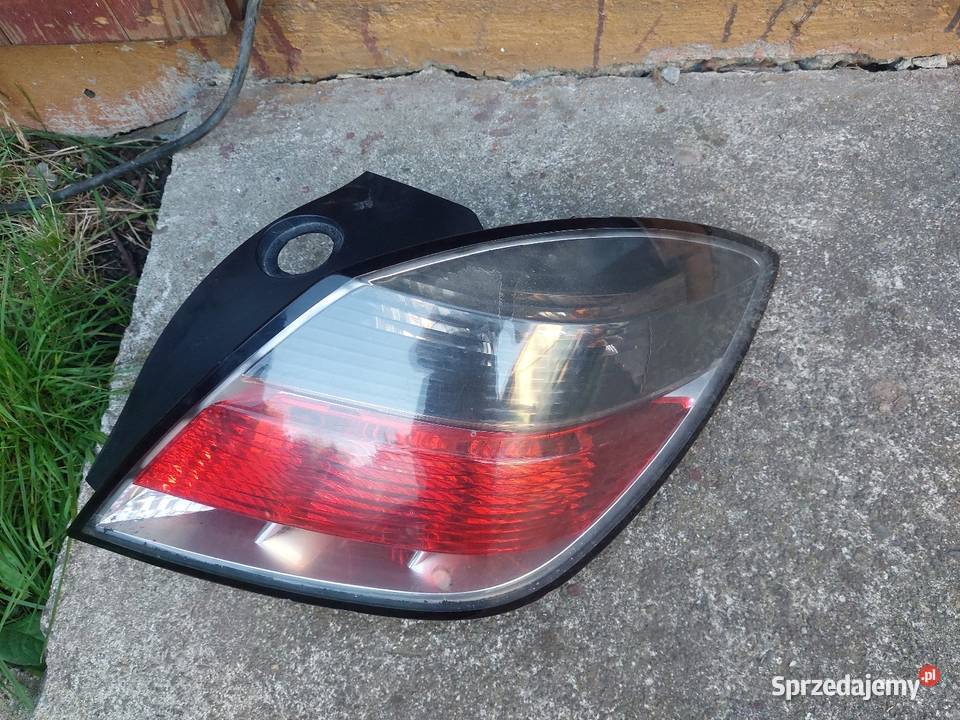 Lampy Tył Opel Astra H GTC 2Sztuki Możliwa Sucha Beskidzka