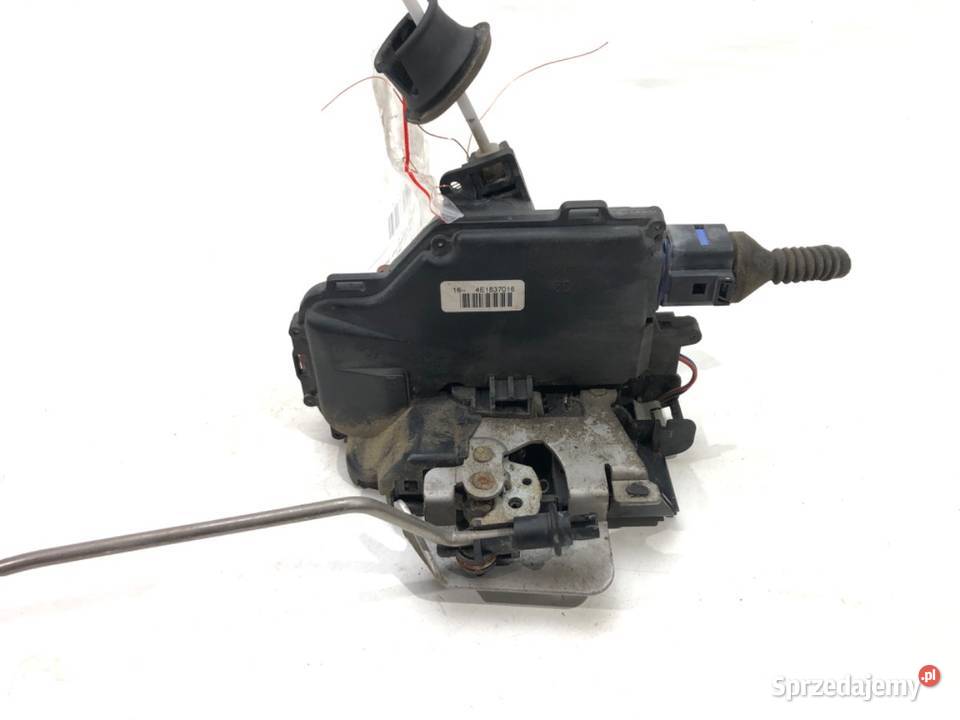 ZAMEK DRZWI PRAWY PRZÓD AUDI A3 8P Hatchback