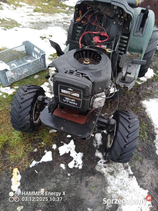 Traktorek ogrodniczy Dubielno