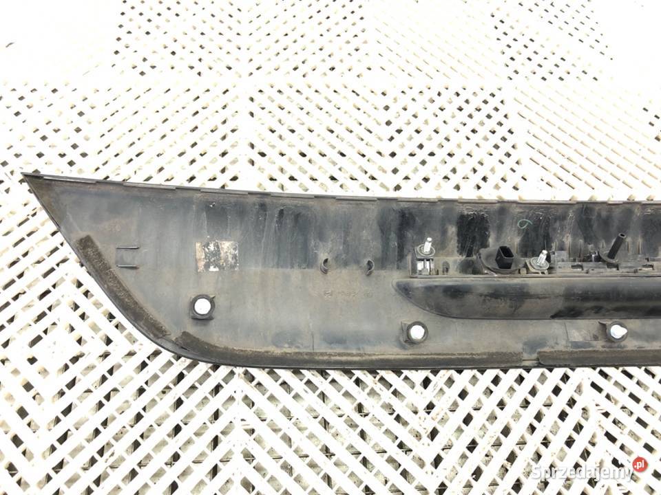 LISTWA KLAPY TYŁ VOLVO V40 Hatchback 31301301