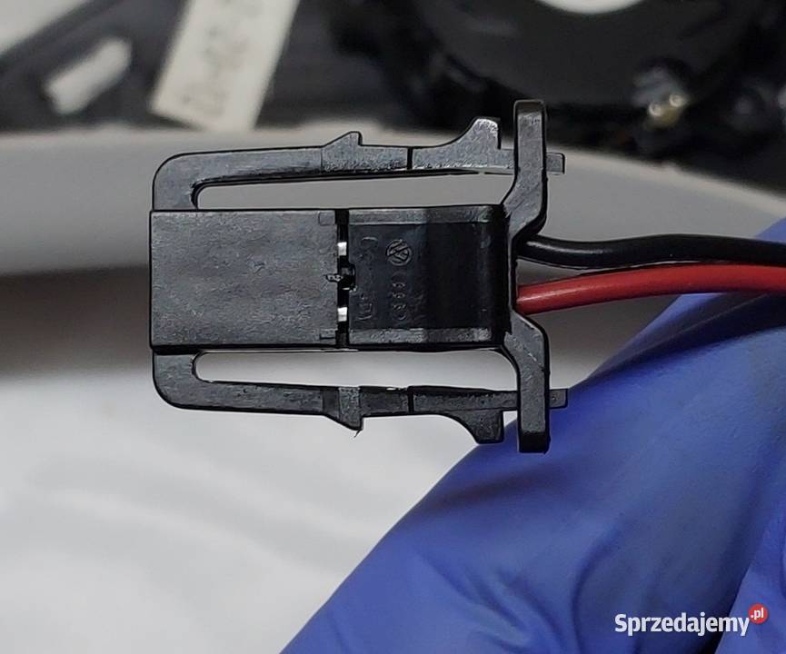 PLASTIK OSŁONA SŁUPKA PRAWY PRZÓD VW POLO 2G VI Mielęcin