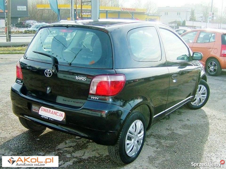 Toyota Yaris czarny welurowa tapicerka Yaris Kraków