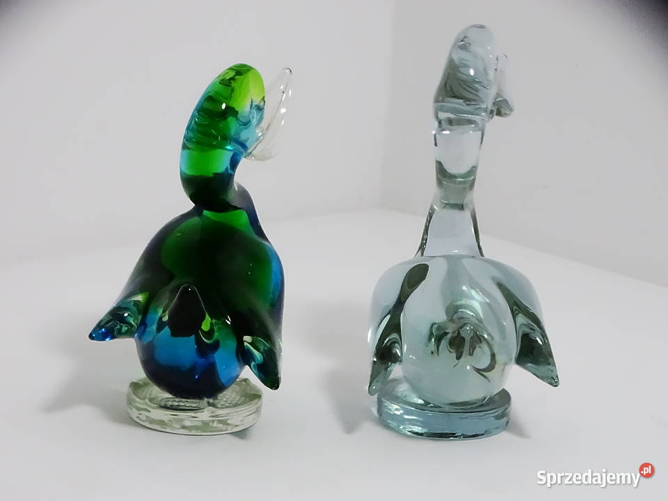 Dwie szklane figurki kaczek jedna wielobarwna Figurki i rzeźby Biłgoraj sprzedam
