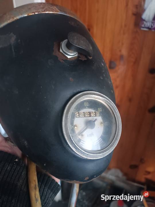 Lampy WSK wfm Obudowy lamp i żarówek Krosno
