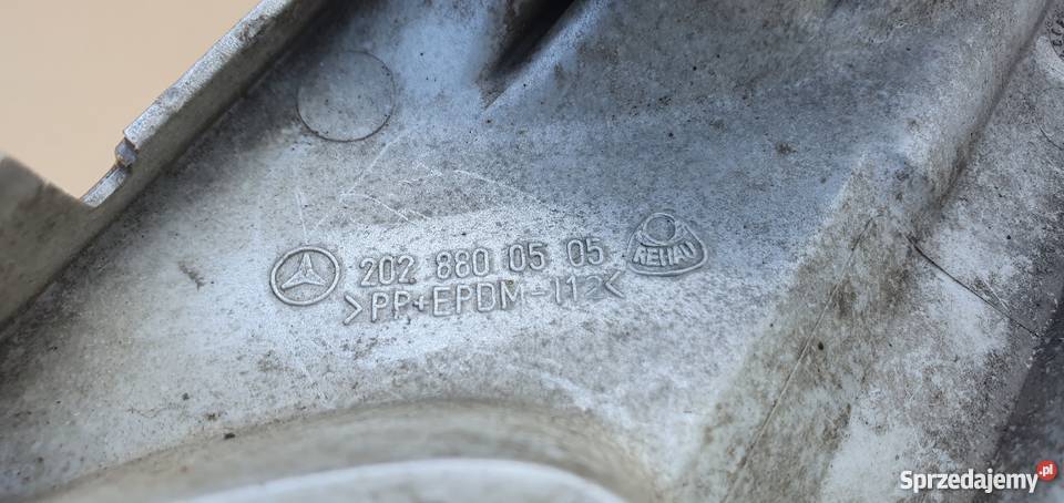 MERCEDES C KLASA W 202 KRATKA ZAŚLEPKA ZDERZAKA Karoseria Bieleń sprzedam